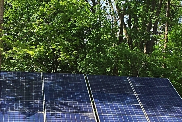How many solar panels do I need for 5kW per day